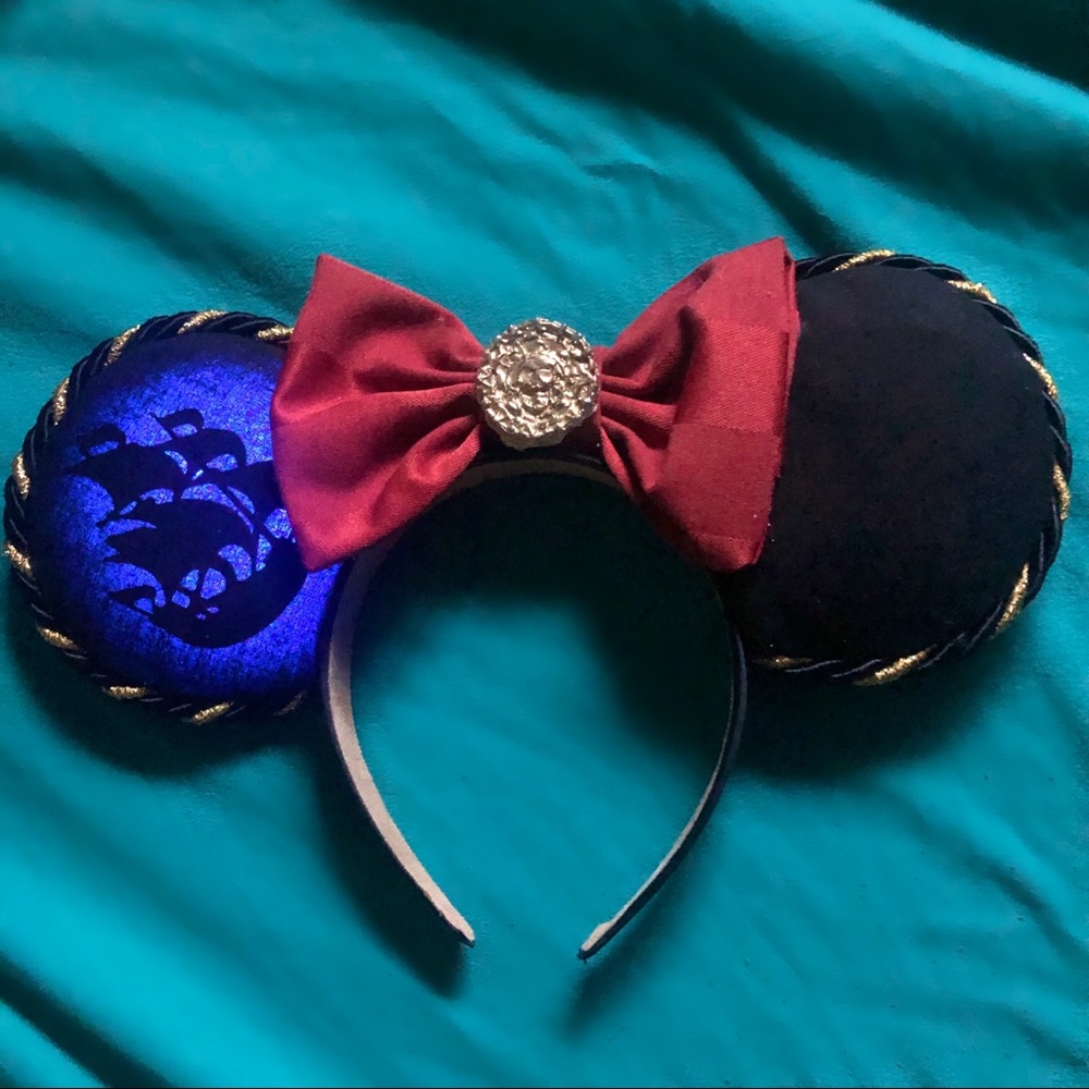 Pirates of the Caribbean Minnie Mouse Ears